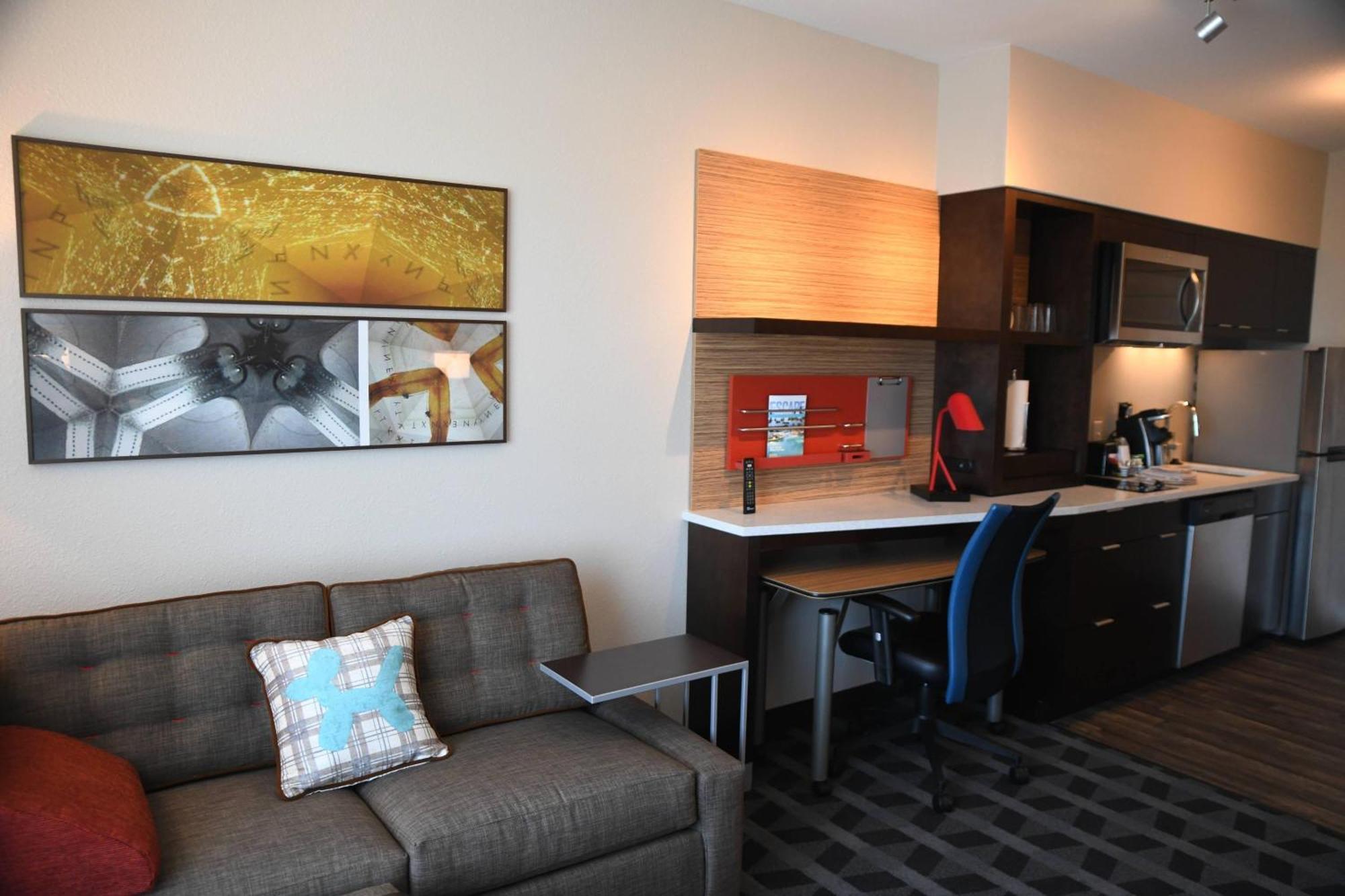 Towneplace Suites Kansas City At Briarcliff Exterior photo