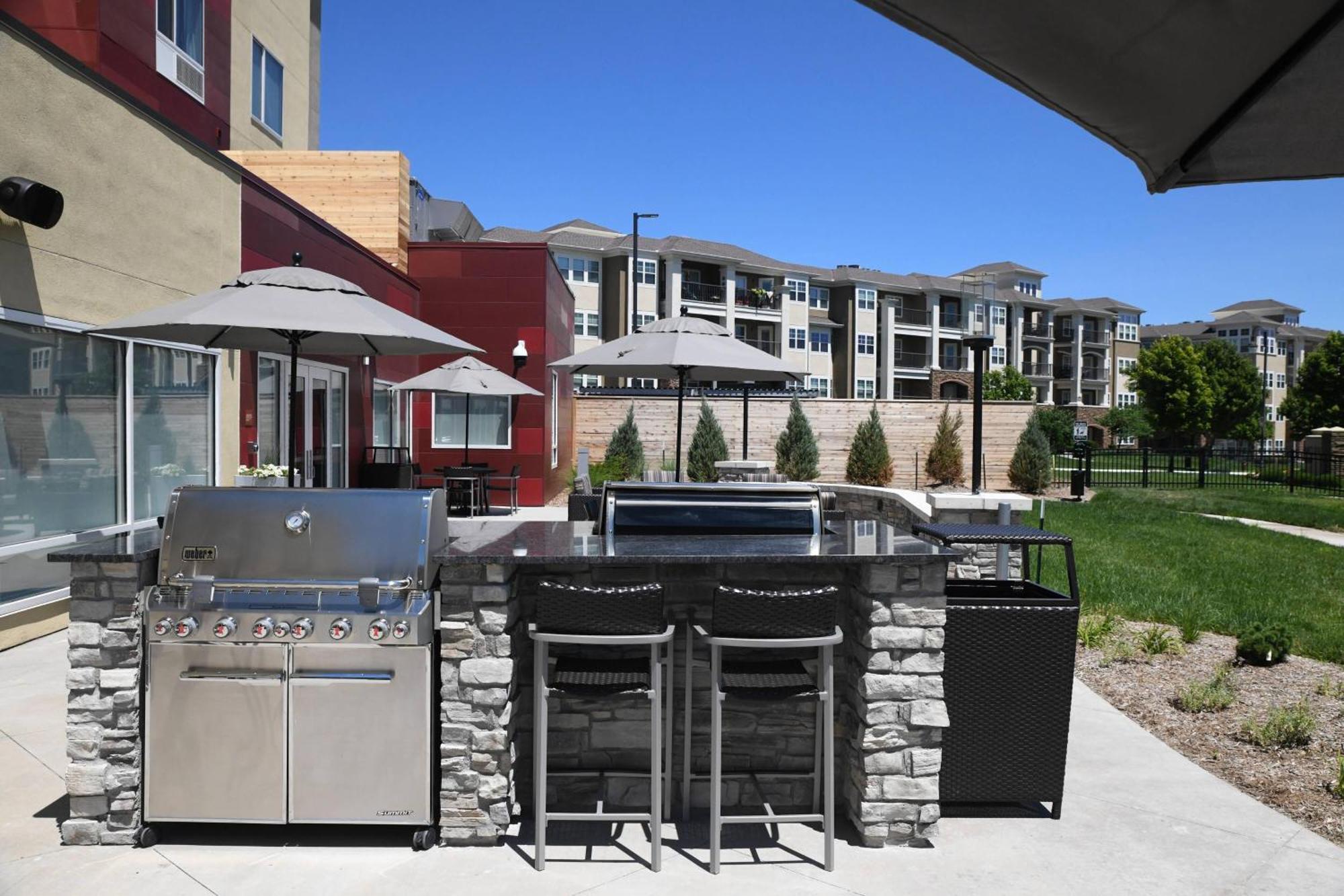 Towneplace Suites Kansas City At Briarcliff Exterior photo